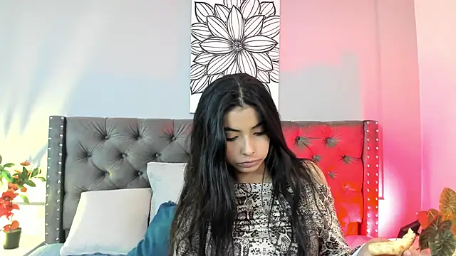 sophiielust online show from 09/08/25, 02:16