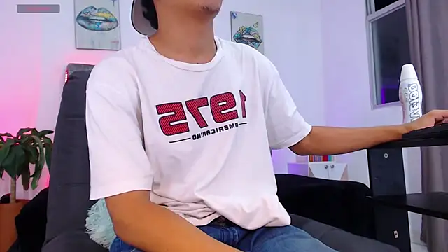 Snapshot of david_santos16 chatting on 11/01/25, 12:01 david santos16 online show from 11/01/25, 12:01