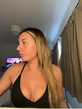 Scarlettroseeee online show from 10/11/25, 03:32