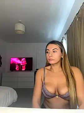 Scarlettroseeee online show from 10/25/25, 01:18