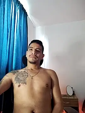 Snapshot of Juann-cock chatting on 11/28/25, 01:58 Juann-cock online show from 11/28/25, 01:58