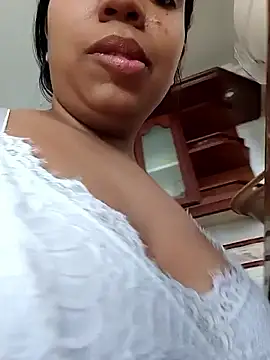 CloeeHills  online show from 10/03/25, 05:21