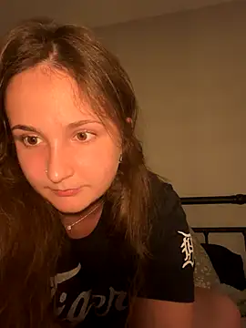 MadilynX777 online show from 09/18/25, 01:18