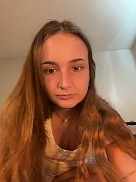 MadilynX777 online show from 10/12/25, 06:18