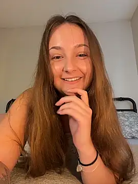 MadilynX777 online show from 10/20/25, 10:43