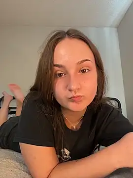 MadilynX777 online show from 10/21/25, 10:10