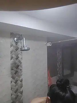 Snapshot of VioletxBloom chatting on 11/29/25, 07:28 VioletxBloom online show from 11/29/25, 07:28