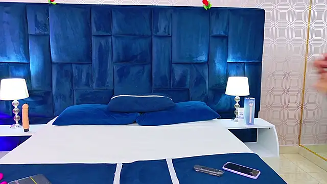 Samanta Isel online show from 10/13/25, 03:17