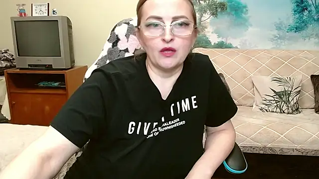 Snapshot of MermaidCurves chatting on 10/27/25, 04:22 MermaidCurves online show from 10/27/25, 04:22