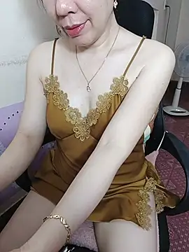 Snapshot of Moona_heny chatting on 07/01/26, 12:40 Moona heny online show from 07/01/26, 12:40