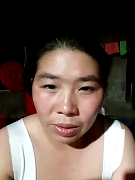 quynhkoolbae online show from 10/21/25, 11:44