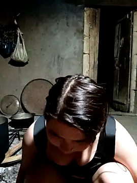 quynhkoolbae online show from 10/29/25, 12:07