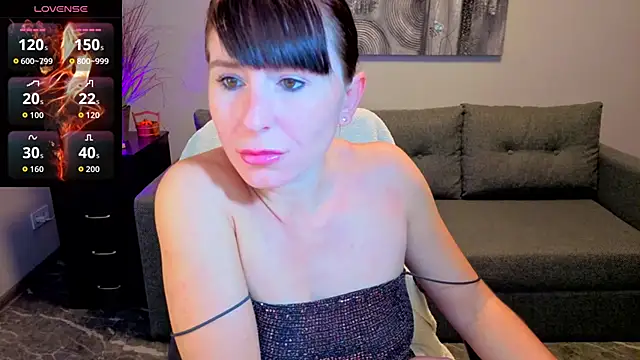 Snapshot of Betty_Jone chatting on 11/16/25, 06:30 Betty Jone online show from 11/16/25, 06:30