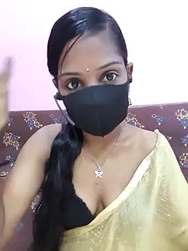 mounika26 online show from 09/19/25, 05:53