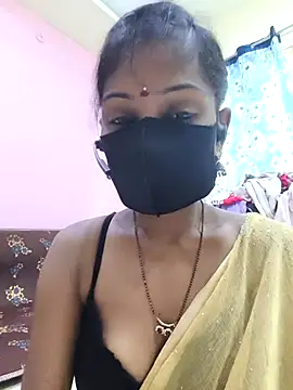 mounika26 online show from 09/22/25, 06:15