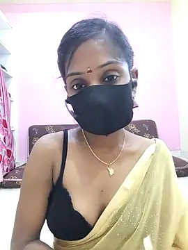 mounika26 online show from 09/23/25, 06:49