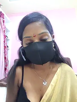 mounika26 online show from 09/25/25, 04:49