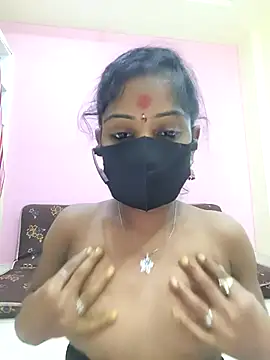 mounika26 online show from 09/28/25, 08:31