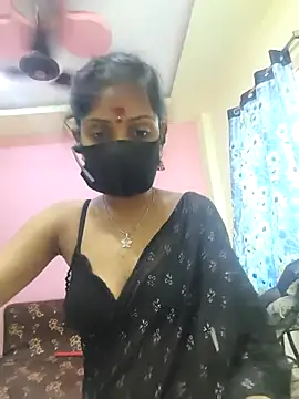 mounika26 online show from 09/29/25, 09:03