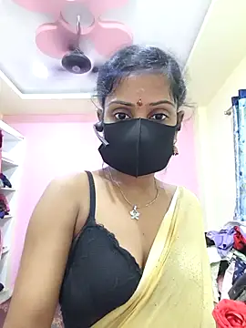 mounika26 online show from 10/04/25, 05:44