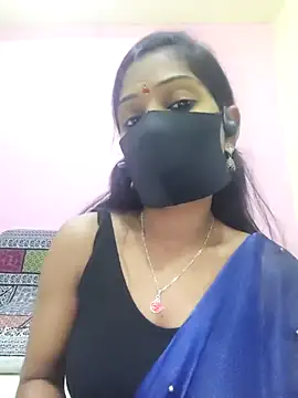 mounika26 online show from 10/17/25, 04:20