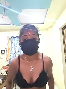 mounika26 online show from 10/21/25, 08:37