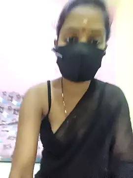 mounika26 online show from 10/29/25, 08:38