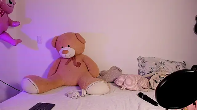 SoftKuro online show from 09/12/25, 06:46