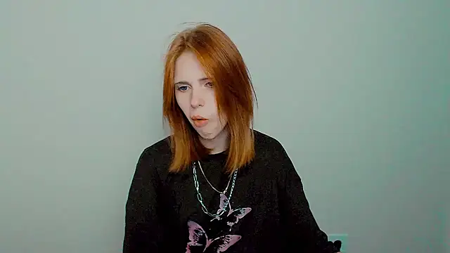 Snapshot of GuessMe___ chatting on 09/26/25, 06:45 GuessMe online show from 09/26/25, 06:45