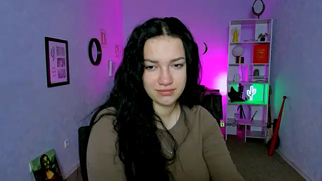 miss ella  online show from 09/25/25, 05:44