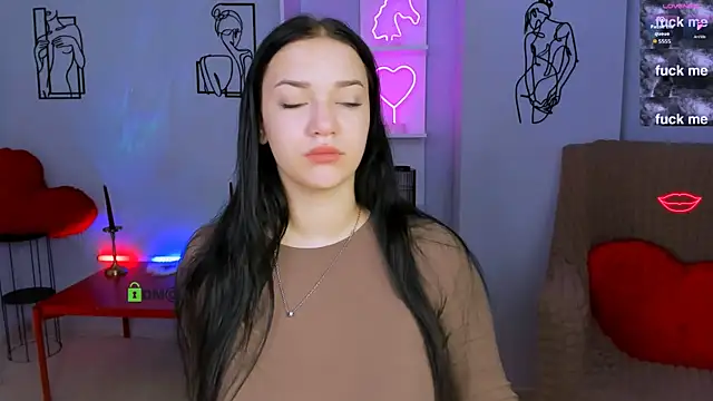 miss ella  online show from 10/11/25, 12:15