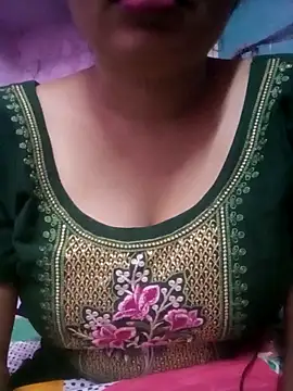 Snapshot of TINASONI chatting on 09/23/25, 03:48 TINASONI online show from 09/23/25, 03:48