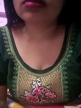 Snapshot of TINASONI chatting on 10/02/25, 02:40 TINASONI online show from 10/02/25, 02:40