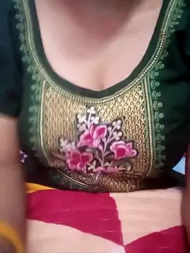 Snapshot of TINASONI chatting on 10/03/25, 11:29 TINASONI online show from 10/03/25, 11:29