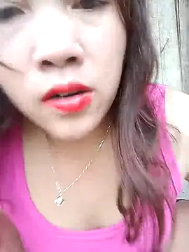 Snapshot of miumiu_00 chatting on 10/04/25, 05:05 miumiu 00 online show from 10/04/25, 05:05