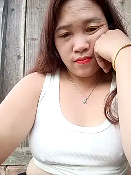 Snapshot of miumiu_00 chatting on 10/09/25, 03:26 miumiu 00 online show from 10/09/25, 03:26