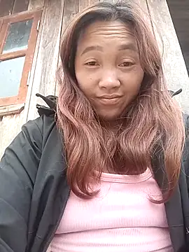 Snapshot of miumiu_00 chatting on 10/20/25, 02:12 miumiu 00 online show from 10/20/25, 02:12