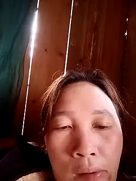 Snapshot of miumiu_00 chatting on 11/05/25, 01:16 miumiu 00 online show from 11/05/25, 01:16