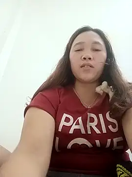 Snapshot of miumiu_00 chatting on 11/14/25, 12:59 miumiu 00 online show from 11/14/25, 12:59