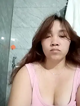 Snapshot of miumiu_00 chatting on 11/26/25, 07:59 miumiu 00 online show from 11/26/25, 07:59