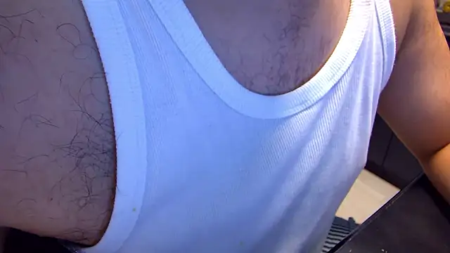 Snapshot of secretbearjp chatting on 10/15/25, 10:26 secretbearjp online show from 10/15/25, 10:26