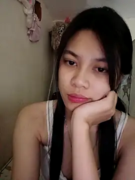 Snapshot of Katanh chatting on 10/24/25, 01:18 Katanh online show from 10/24/25, 01:18