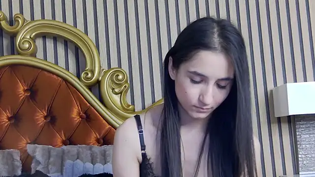 CarolinaBlair online show from 05/02/26, 05:23