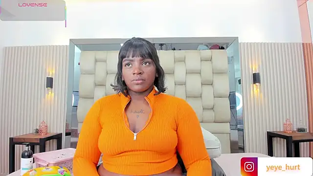 Snapshot of nahomye_teylor chatting on 09/27/25, 03:22 nahomye teylor online show from 09/27/25, 03:22