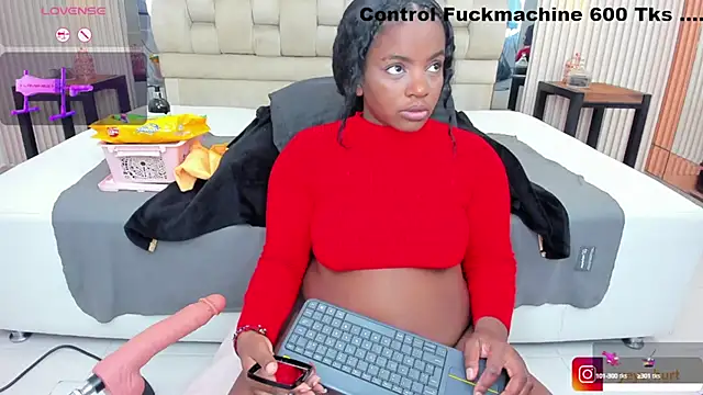 Snapshot of nahomye_teylor chatting on 10/11/25, 02:44 nahomye teylor online show from 10/11/25, 02:44