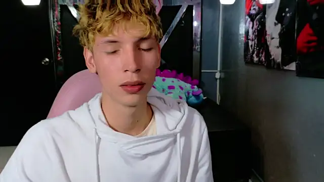 park jimin1 online show from 09/29/25, 12:21