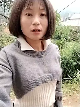 Snapshot of linda_bae00 chatting on 01/10/26, 08:27 linda bae00 online show from 01/10/26, 08:27