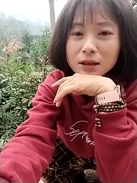 Snapshot of linda_bae00 chatting on 01/14/26, 02:17 linda bae00 online show from 01/14/26, 02:17
