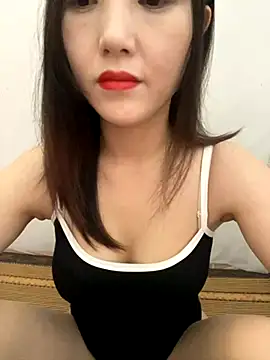 Snapshot of Dieknr chatting on 09/26/25, 01:42 Dieknr online show from 09/26/25, 01:42