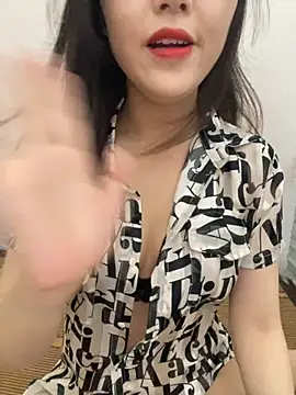 Snapshot of Dieknr chatting on 10/06/25, 01:25 Dieknr online show from 10/06/25, 01:25